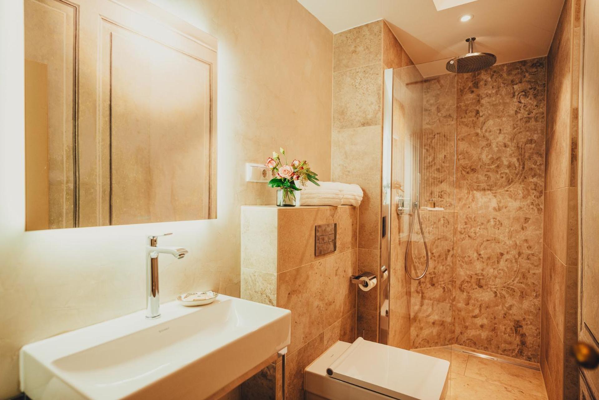 Hotel Villa Sorgenfrei & Restaurant Atelier Sanssouci ラーデボイル エクステリア 写真