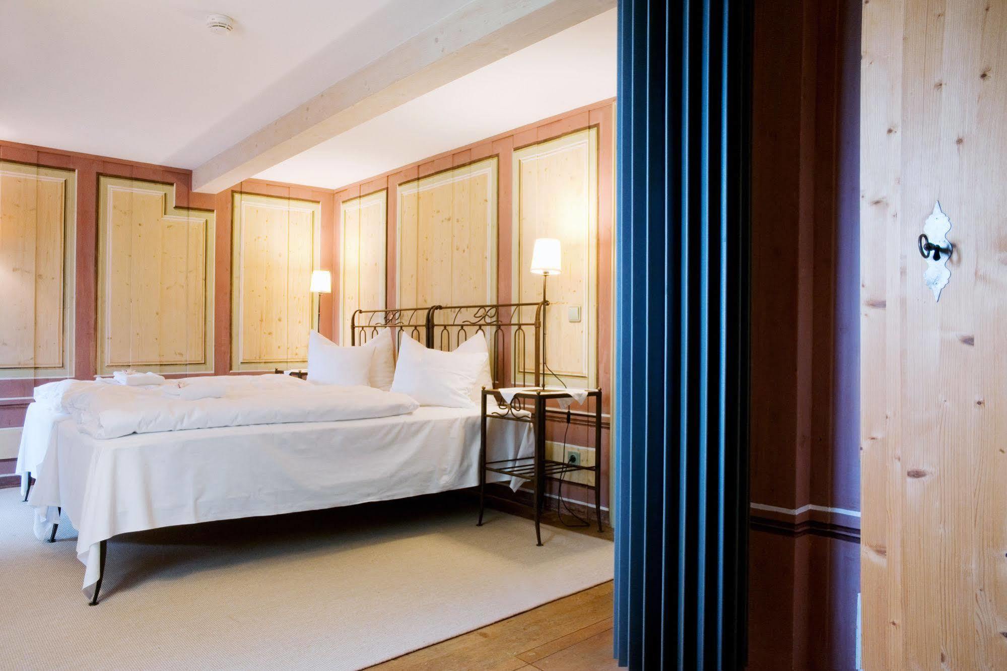 Hotel Villa Sorgenfrei & Restaurant Atelier Sanssouci ラーデボイル エクステリア 写真