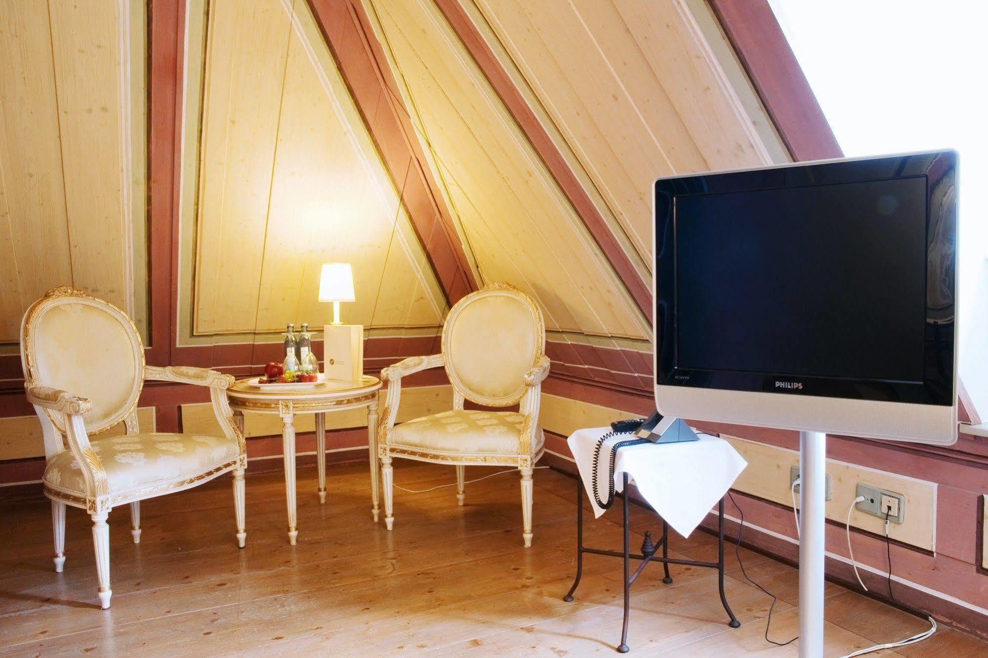 Hotel Villa Sorgenfrei & Restaurant Atelier Sanssouci ラーデボイル エクステリア 写真